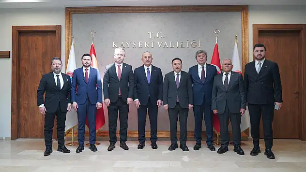Eski Bakan Kayseri'de…