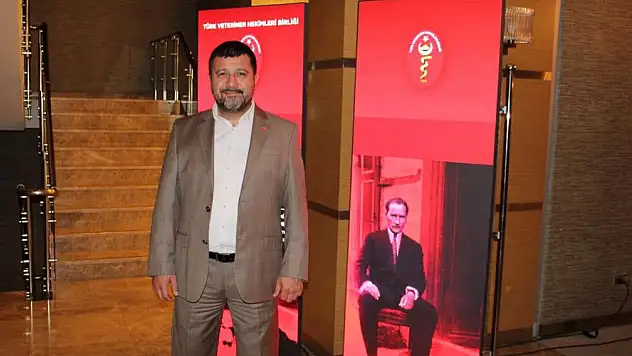 Eski Başkandan  'Ortalıkta enfeksiyon var' tepkisi