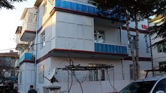 Eski eşini bıçaklayan sanığa 17 yıl hapis