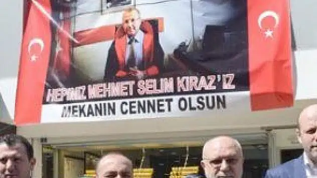 ESNAFTAN TERÖRE PANKARTLI TEPKİ!