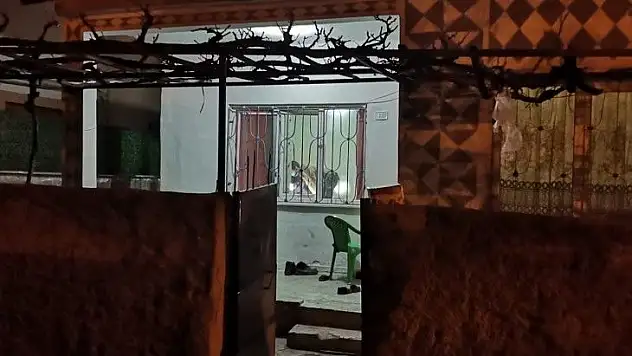 Dışarıdan açılan ateş sonucu vuruldu
