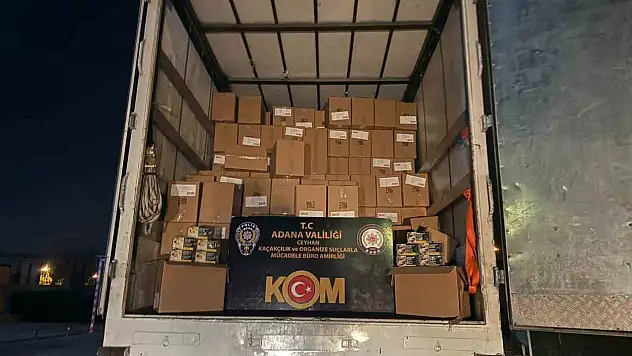 Nakliyat kamyonunda milyonluk kaçak makaron baskını
