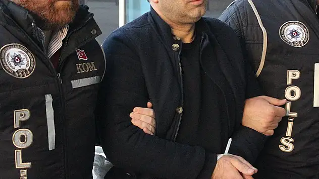 Evin çatısında yakalanan firari FETÖ zanlısı tutuklandı