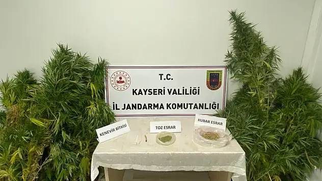 Jandarma yakalandı! Evin bahçesinden çıktı!