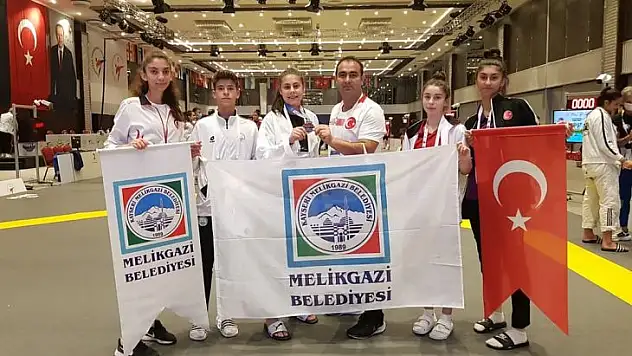 Fatma Arslan Fransa'da yarışacak