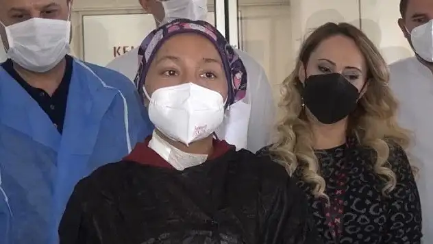 Fatma Nur, kardeşiyle hayata tutundu