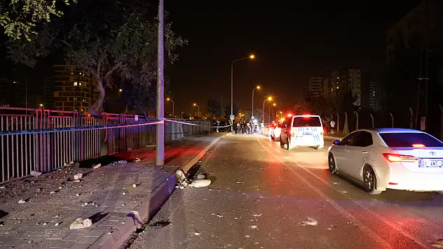 Feci kaza! Motosiklet sürüklendi: 2 ölü var