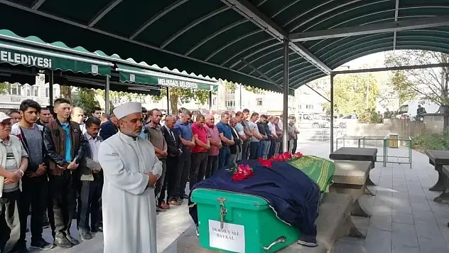 Feci kazada hayatını kaybeden genç son yolculuğuna uğurlandı
