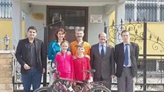 FELAHİYE'DE  FRANSIZ  RÜZGÂRI!