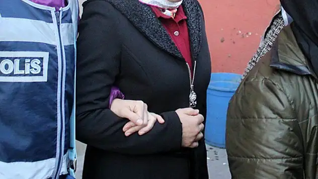 FETÖ 'Ablaları' adliyeye sevk edildi