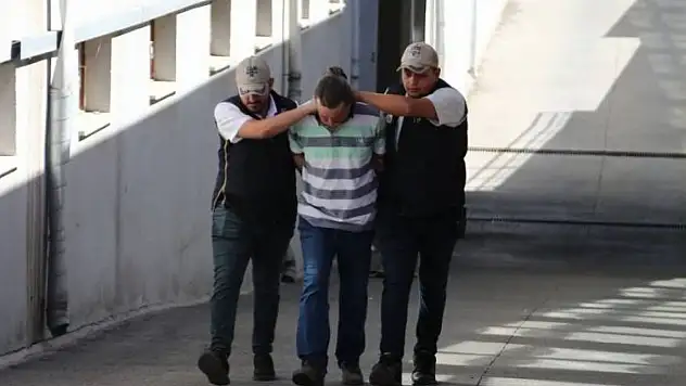 6 yıldır aranan öğretmen yakalanıp tutuklandı