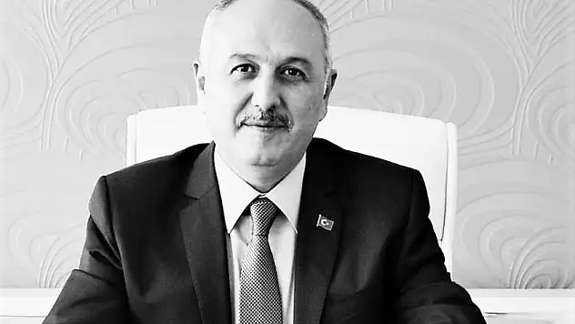 'FETÖ İMAMININ BÜYÜKŞEHİR'DE ÇALIŞMASINA GÖZ YUMDULAR'