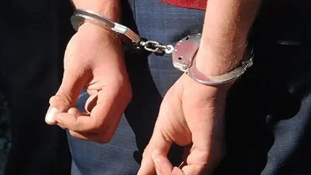 FETÖ ve PKK'ya darbe: 4 Gözaltı