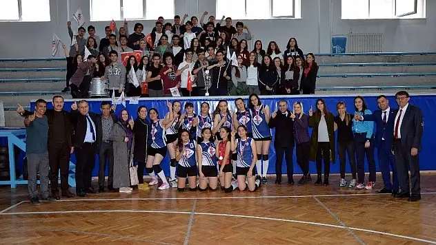 Final Şampiyon Oldu