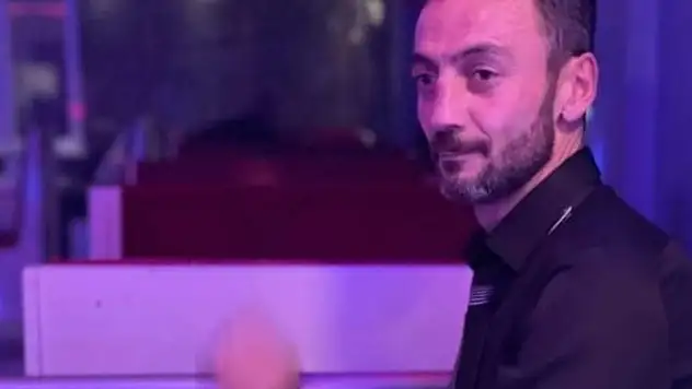 Flaş: Müzisyen evinde ölü bulundu