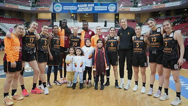 Galatasaray Kayseri'de kazandı