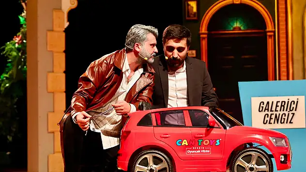 Galerici Cengiz ve Kayserili Fikret Ağa ile siyasete sanat molası