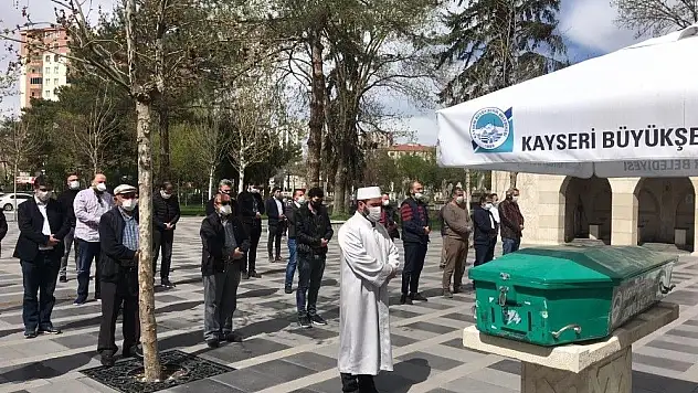 Gazeteci Yazar Mustafa Aydoğan son yolculuğuna uğurlandı 
