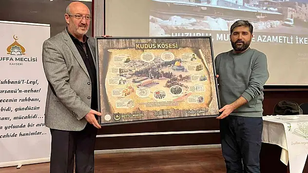 Savaş Muhabiri Adem Özköse'den duygu yüklü konferans