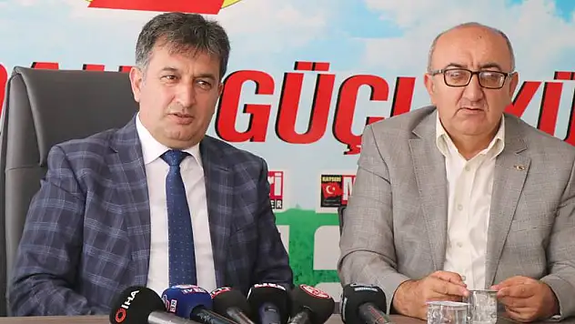 Gazeteciler yüzme öğrenecek