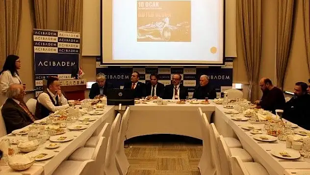 Gazetecilerde görülen en sık göz hastalığı: 'Bilgisayara bağlı görme sendromu'