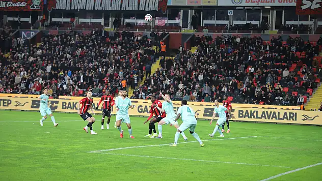 Gaziantep'te ilk yarıda 2 gol!