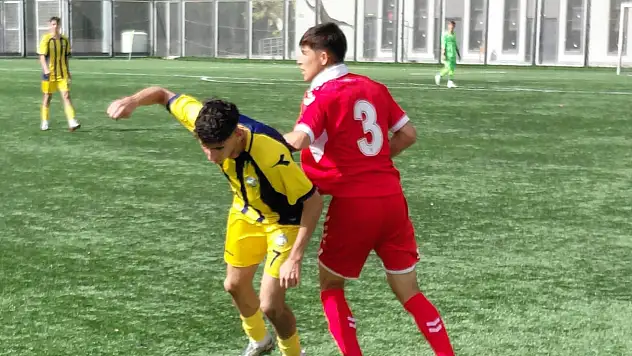 Gelişim Ligi U-16'da Talas Belediyespor evinden mağlup ayrıldı!