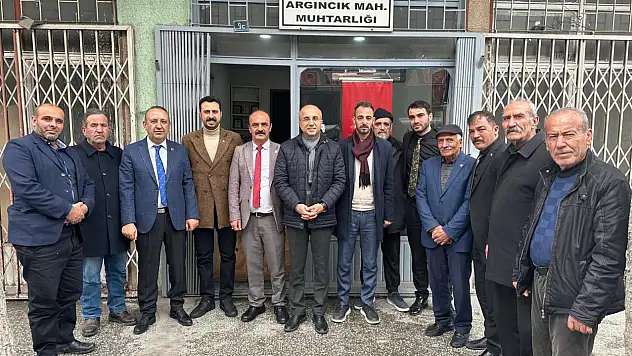 Genç Argıncık'ta muhtarlarla buluştu