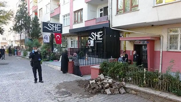 Genç kadın evinde ölü bulundu