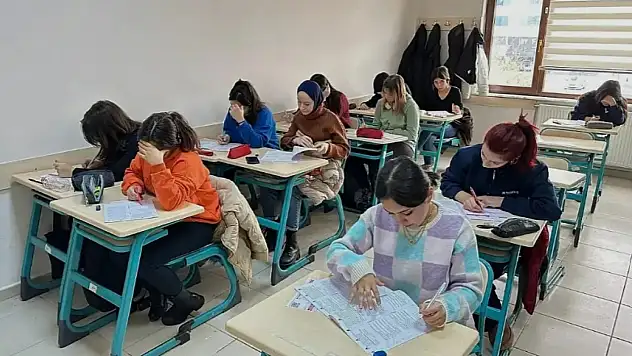 Genç KAYMEK'ten YKS'de gurur tablosu: 547 öğrenci üniversiteli oldu