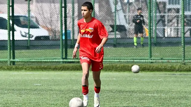 Genç oyuncuya milli davet