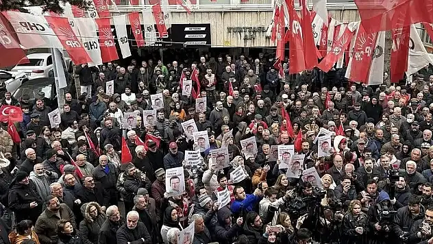 Genç'ten çağrı: 20.30'da buluşuyoruz!