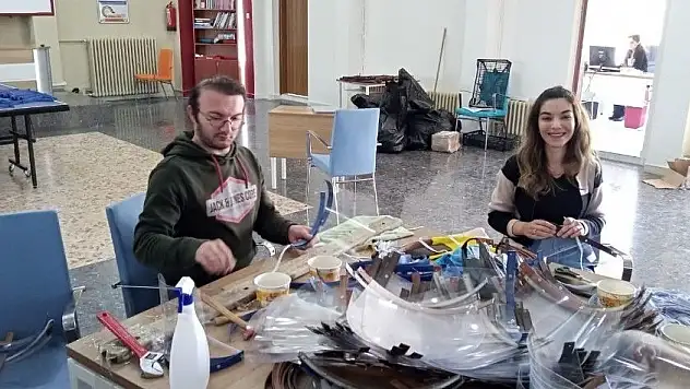 Gençlik merkezinde korumalı siperlik üretimi devam ediyor