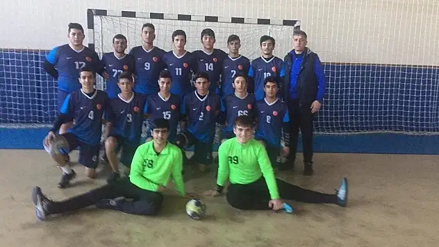 Gençlik ve Spor Etkinlikleri Kulübü yarı finalde
