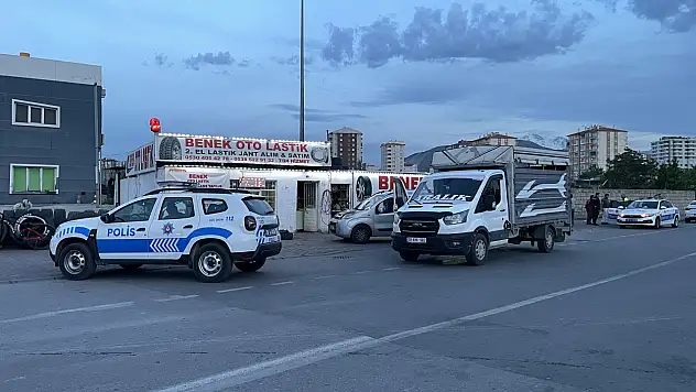 Geri manevra yaparken yayaya çarptı