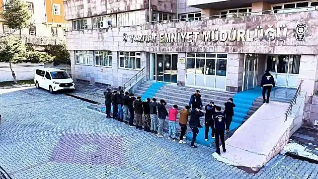 14 düzensiz göçmen yakalandı