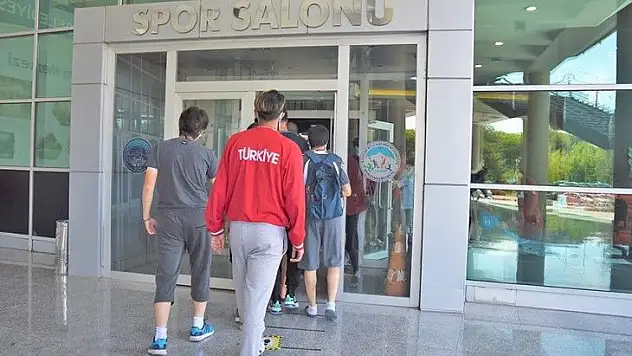 Görme Engelliler Futbol Milli Takımı Kayseri'de kamp yapıyor