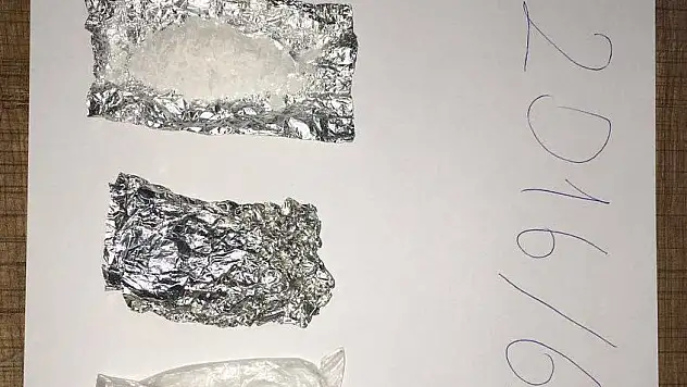 34 gram esrar ile yakalandılar