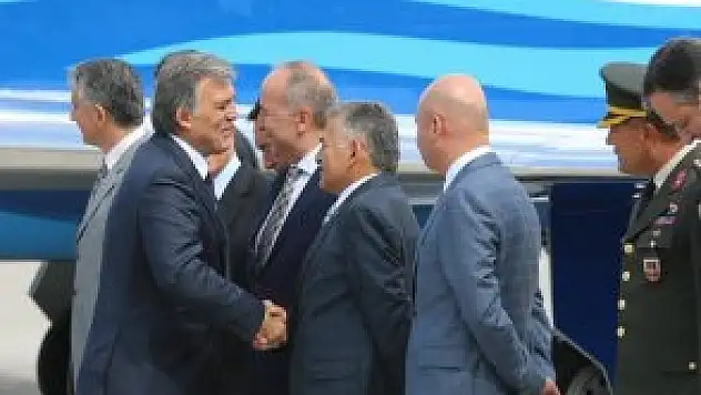 GÜL:  - &quotTÜRKİYE HASSAS BİR DÖNEMDEN GEÇİYOR&quot 