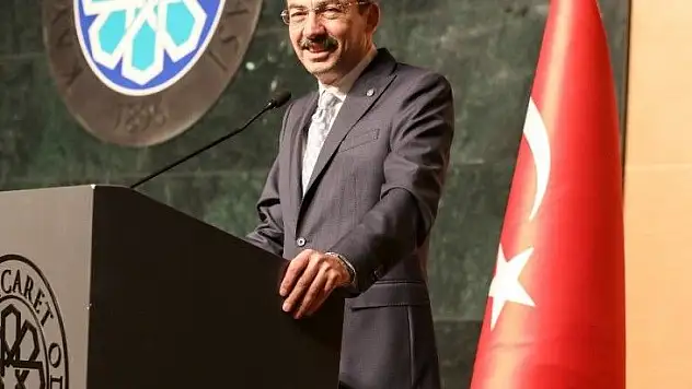 Gülsoy:  Var olma mücadelesinin ölümsüzleştiği dizelerdir