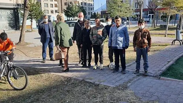 Gültepe'nin minikleri futbol sahası istedi