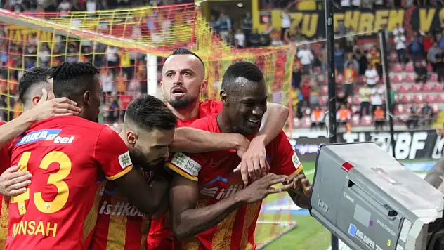 Gülümseyin çekiyoruz