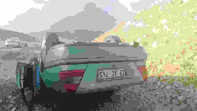 Gürün'de otomobil takla attı: 3 yaralı