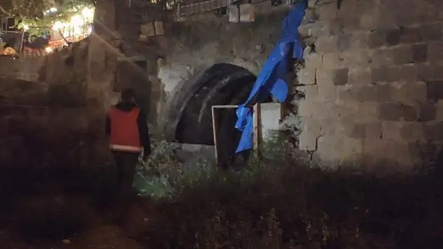 Bin 963 şahıs sorguladı, 6 aranan şahsı yakalandı