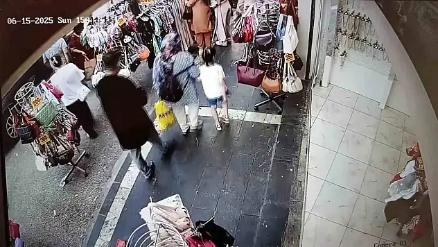 Yankesici, kadının çantasından 700 bin liralık altın çaldı
