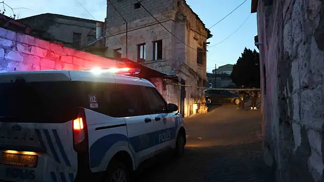 Evinde ölü bulundu
