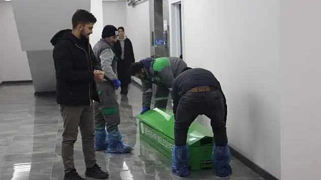 Haber alınamayan üniversite öğrencisi evinde ölü bulundu