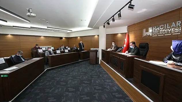 Hacılar Belediye Meclisi olağanüstü toplantısını gerçekleştirdi