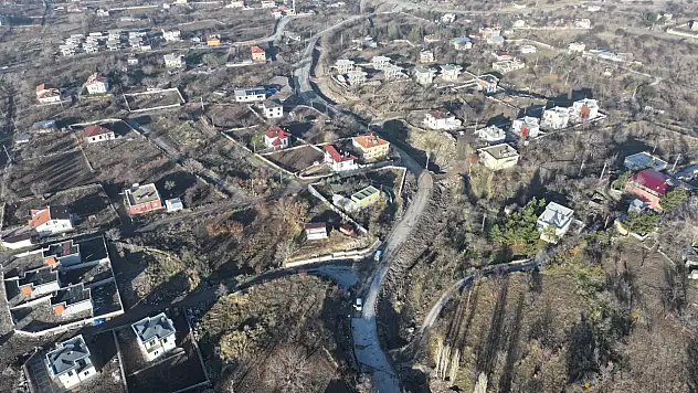 Hacılar'da yol çalışması