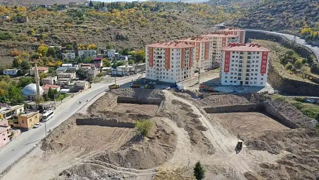 Hacılar kentsel dönüşümde 152 dairenin daha temeli atılıyor